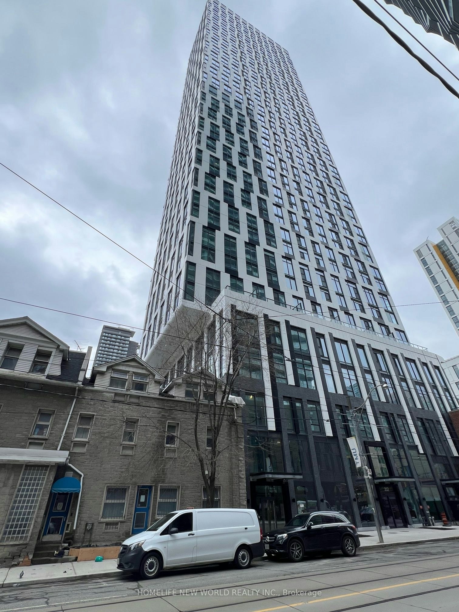 807-252 Church Street, Toronto, ON, M5B 0E6