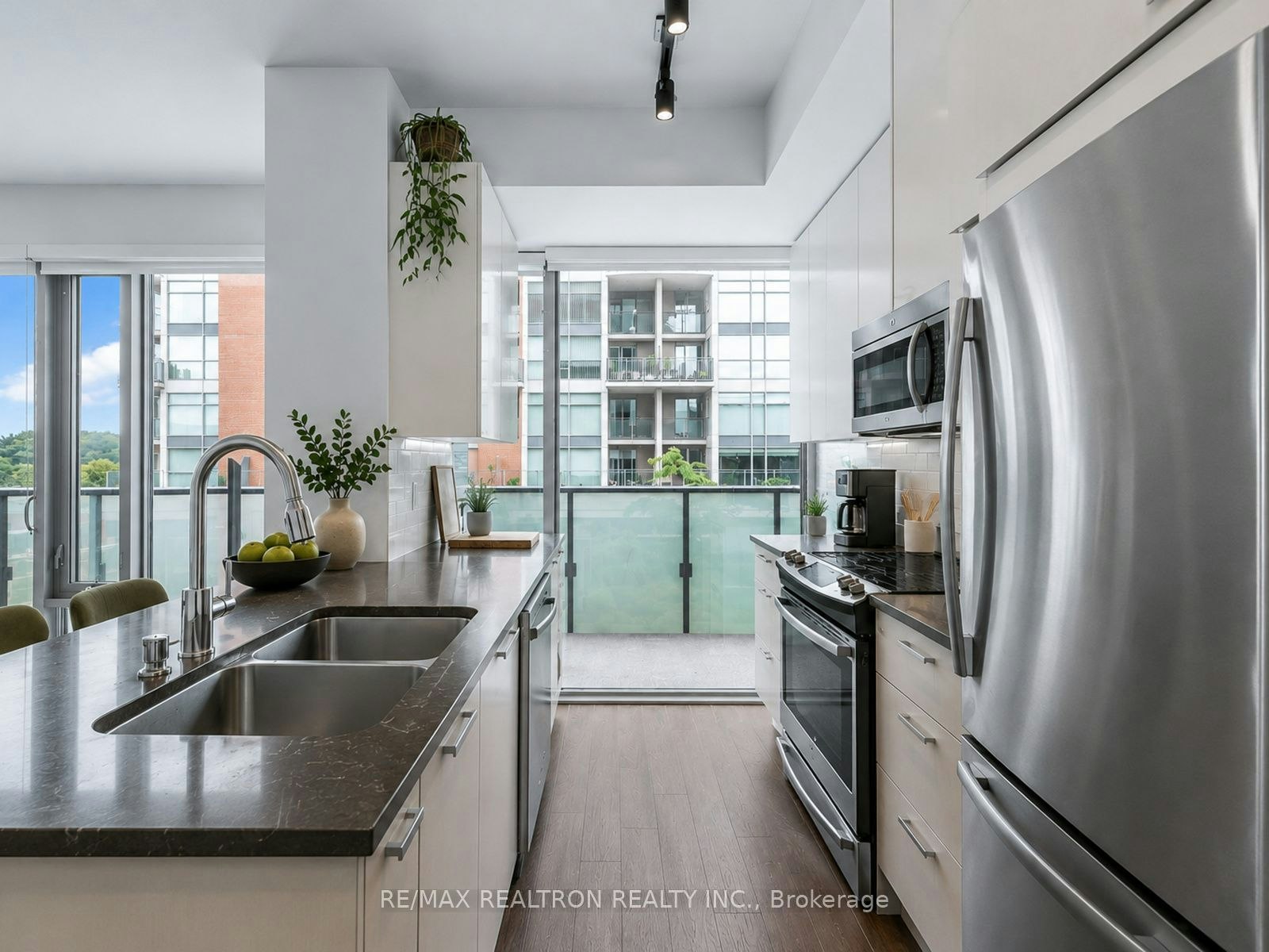 407-1815 Yonge Street, Toronto, ON, M4T 2A4 - 11