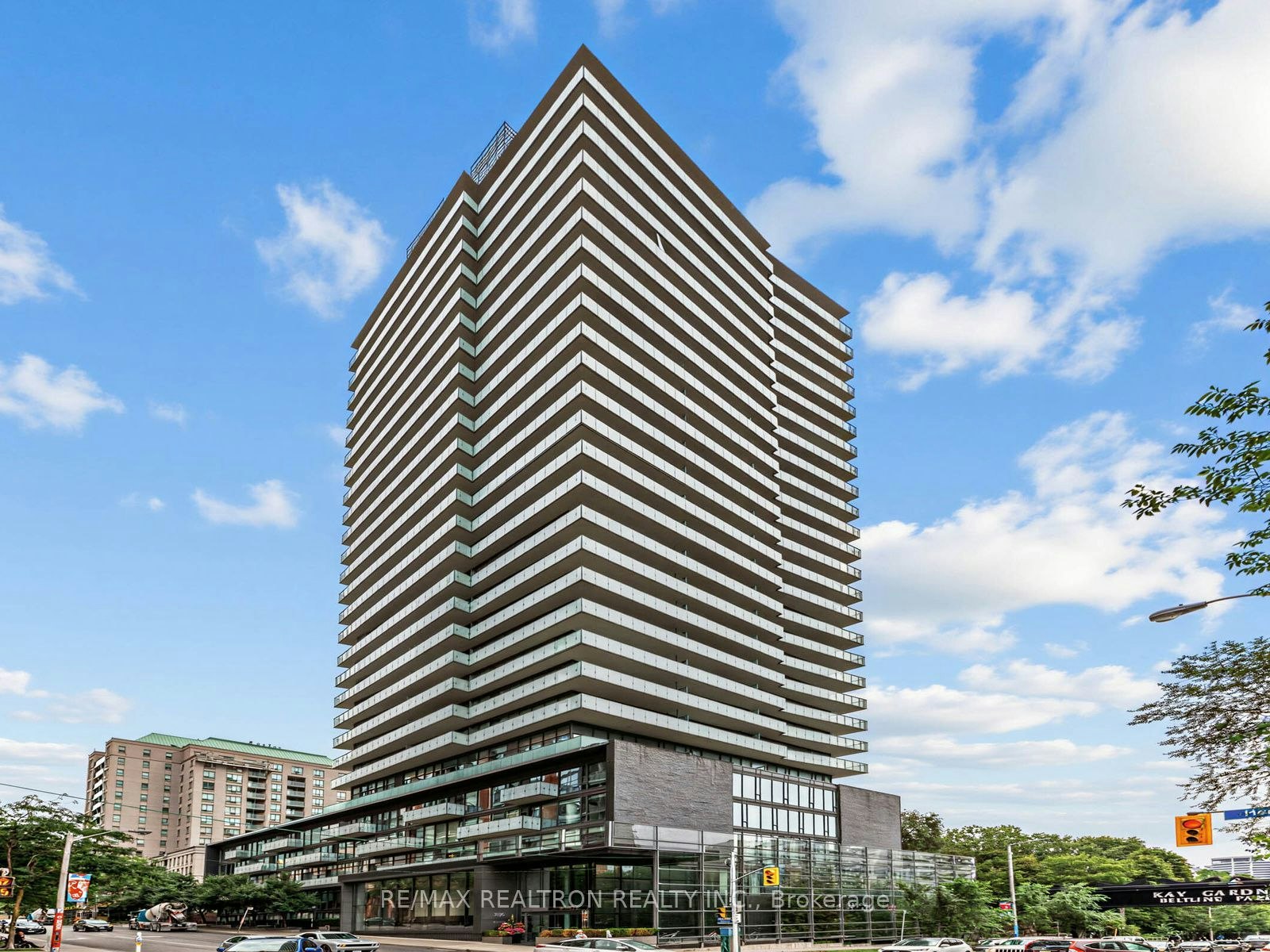 407-1815 Yonge Street, Toronto, ON, M4T 2A4