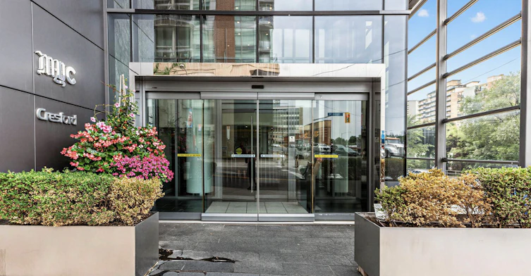 407-1815 Yonge Street, Toronto, ON, M4T 2A4 - 2