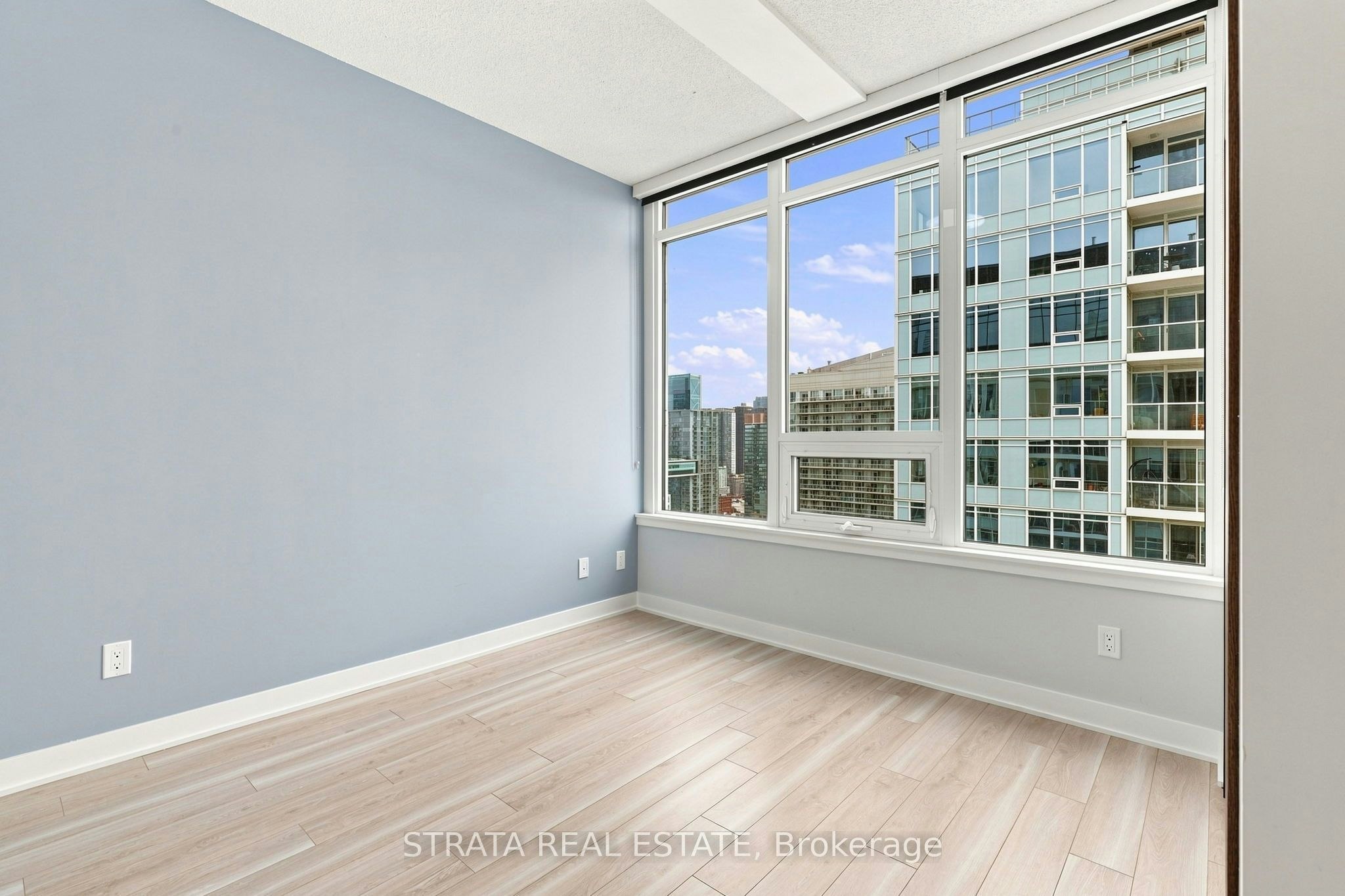4111-19 Bathurst Street, Toronto, ON, M5V 0N2 - 15