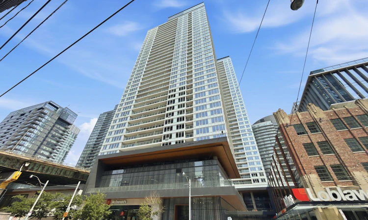 4111-19 Bathurst Street