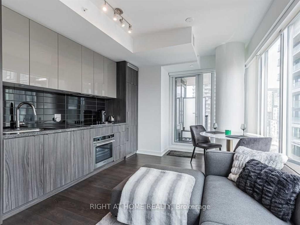 3215-115 Blue Jays Way, Toronto, ON, M5V 0N4