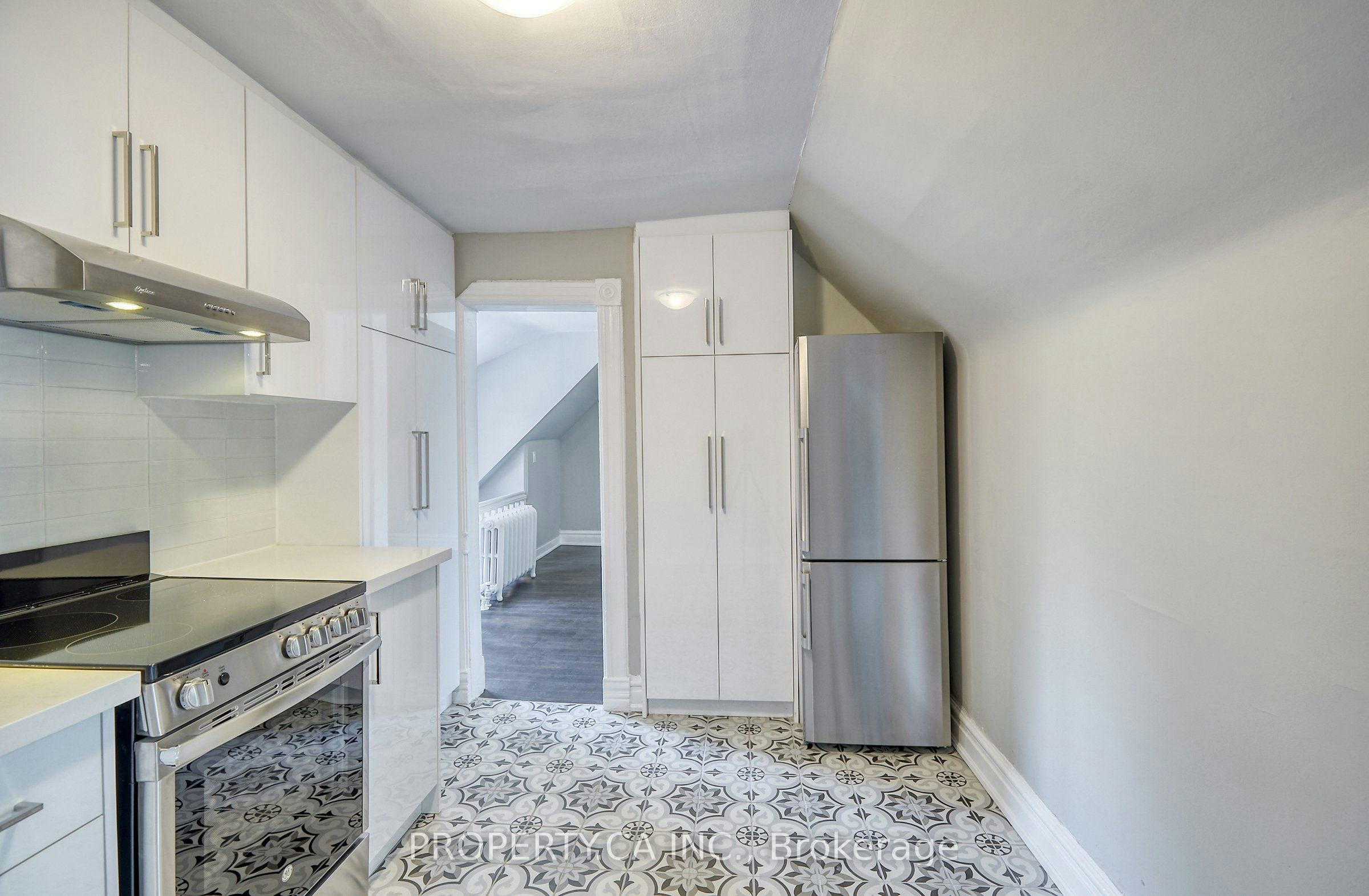Upper-345 Gladstone Avenue, Toronto, ON, M6H 3H5 - 2