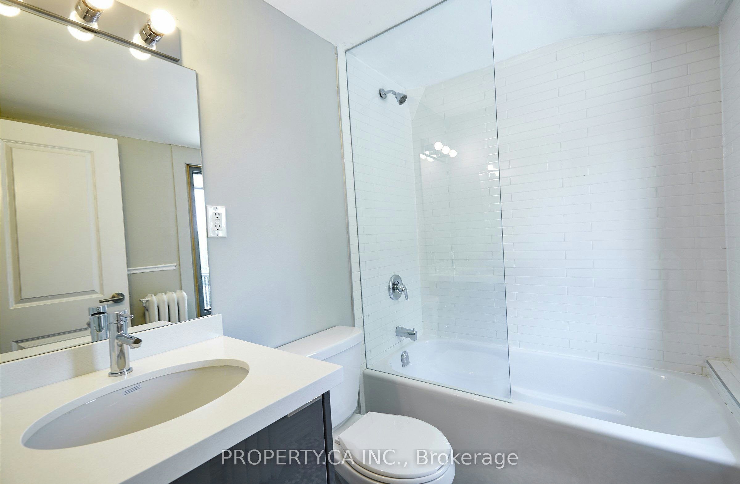 Upper-345 Gladstone Avenue, Toronto, ON, M6H 3H5 - 18