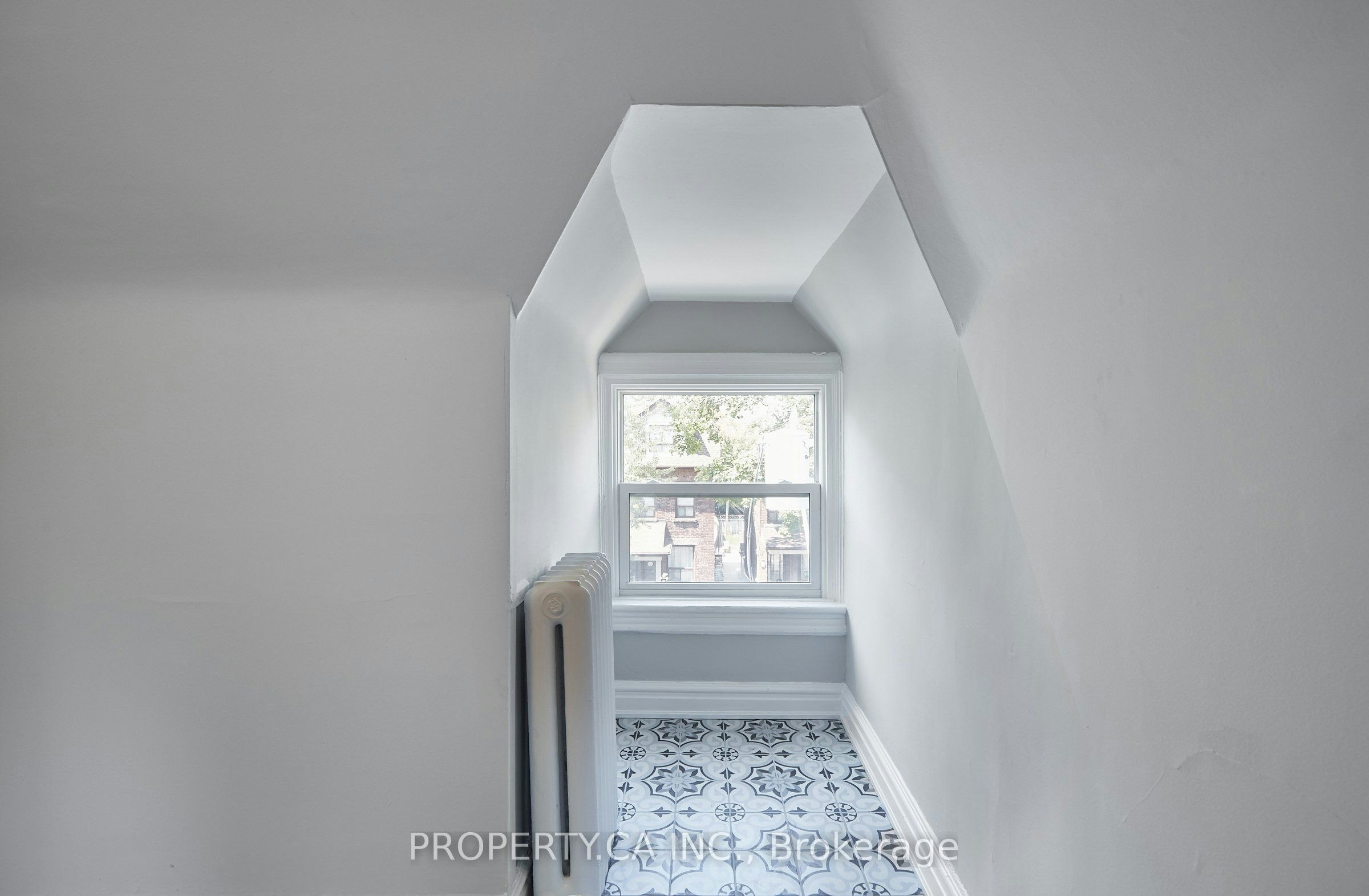 Upper-345 Gladstone Avenue, Toronto, ON, M6H 3H5 - 6