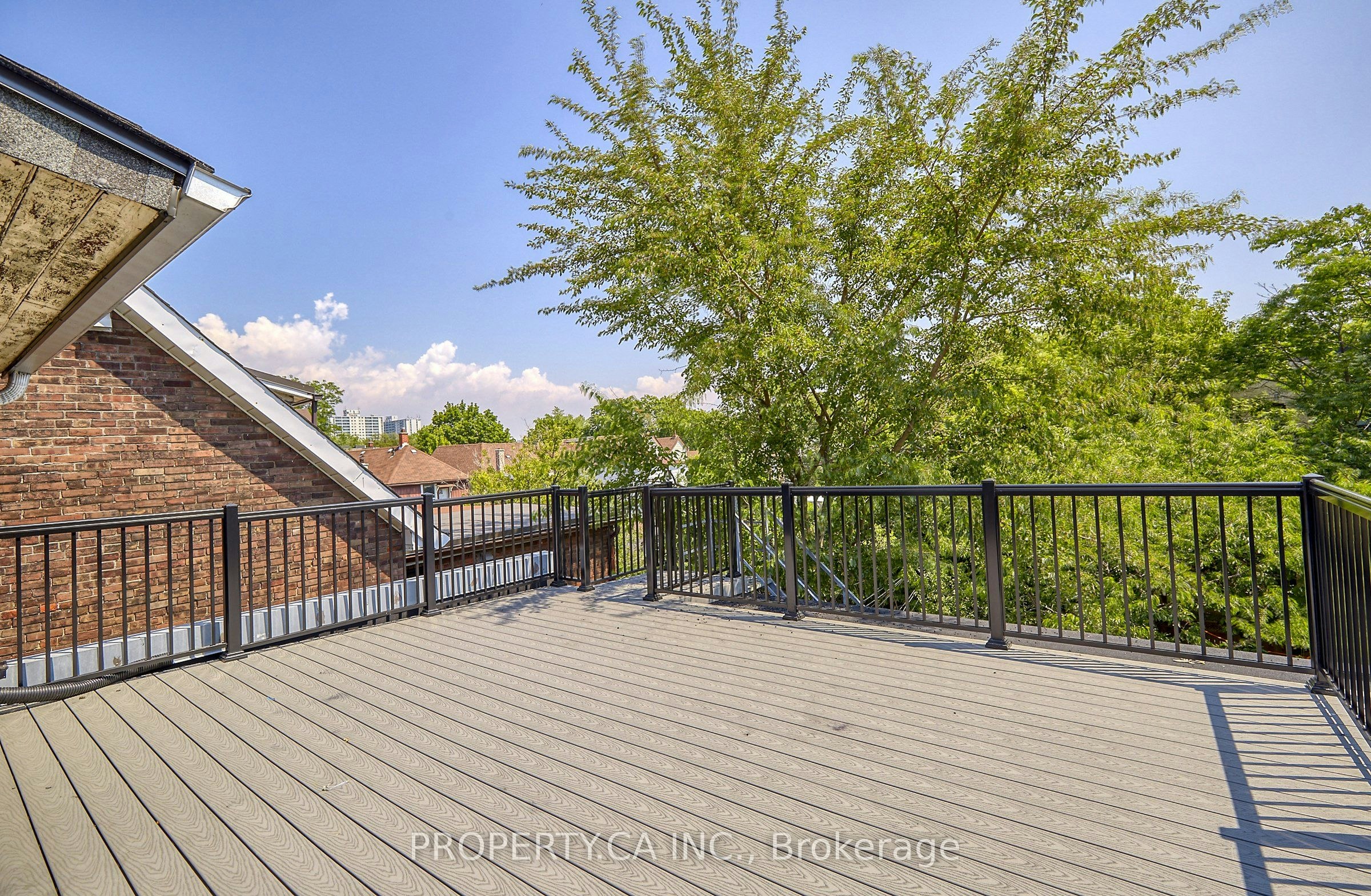 Upper-345 Gladstone Avenue, Toronto, ON, M6H 3H5 - 3