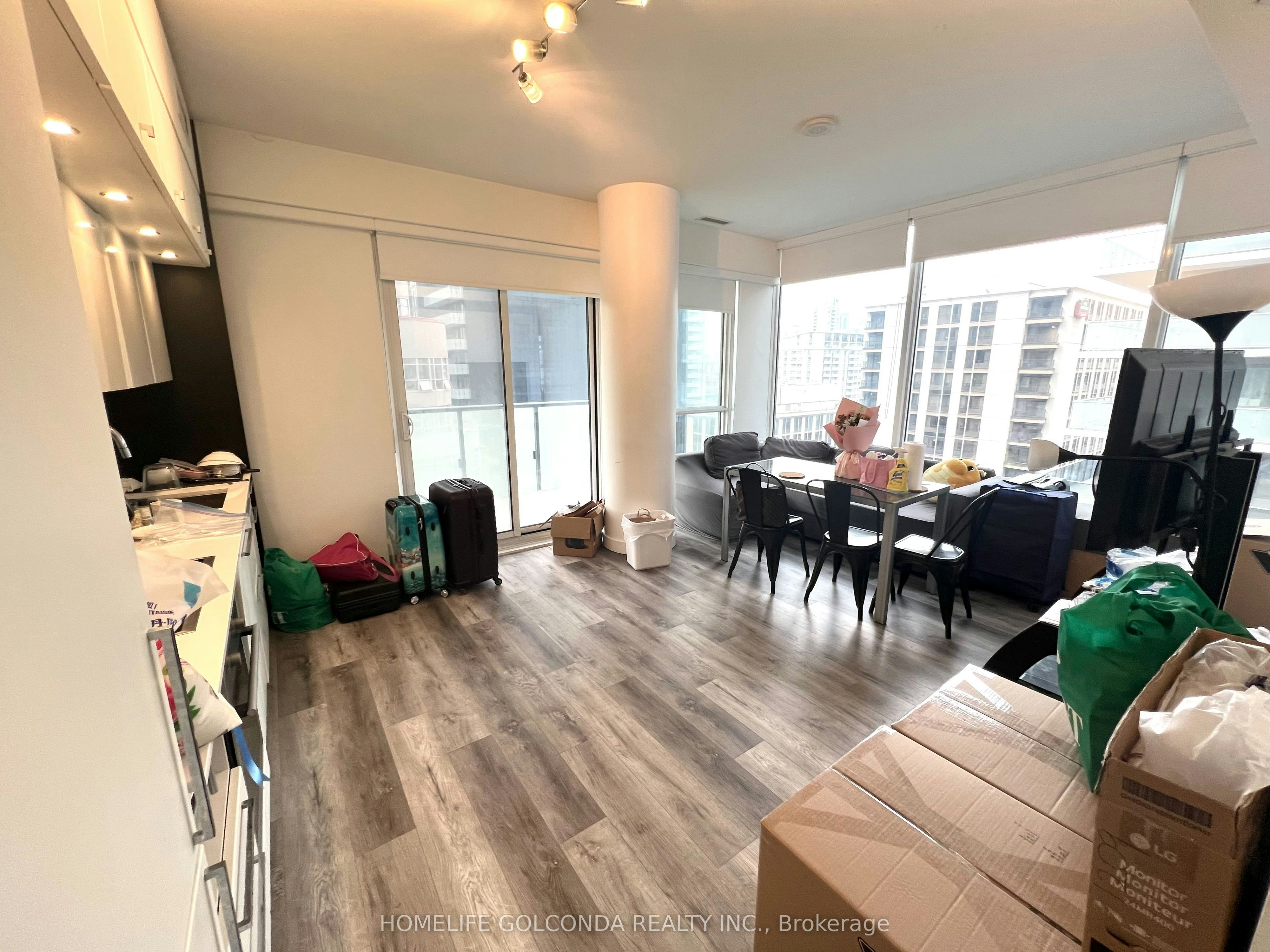 1209-15 Grenville Street, Toronto, ON, M4Y 1A1 - 2