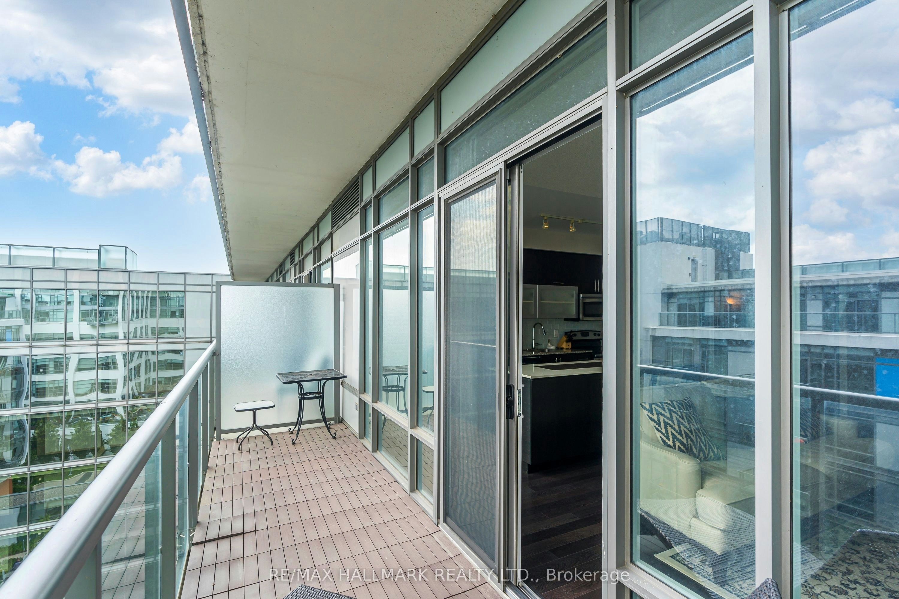 919-90 Stadium Road, Toronto, ON, M5V 3W5 - 36