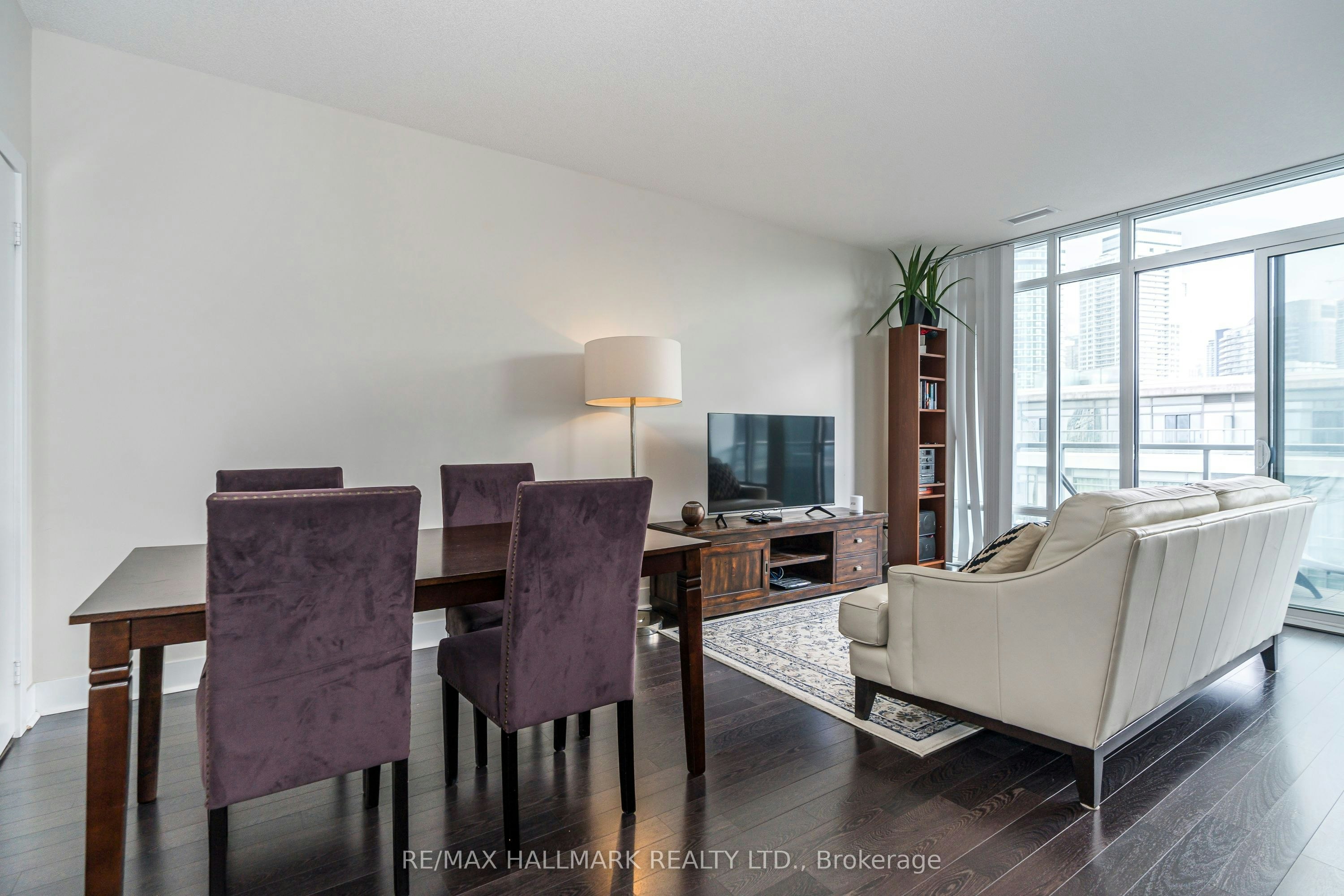 919-90 Stadium Road, Toronto, ON, M5V 3W5 - 26