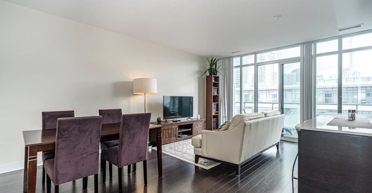 919-90 Stadium Road, Toronto, ON, M5V 3W5 - 2