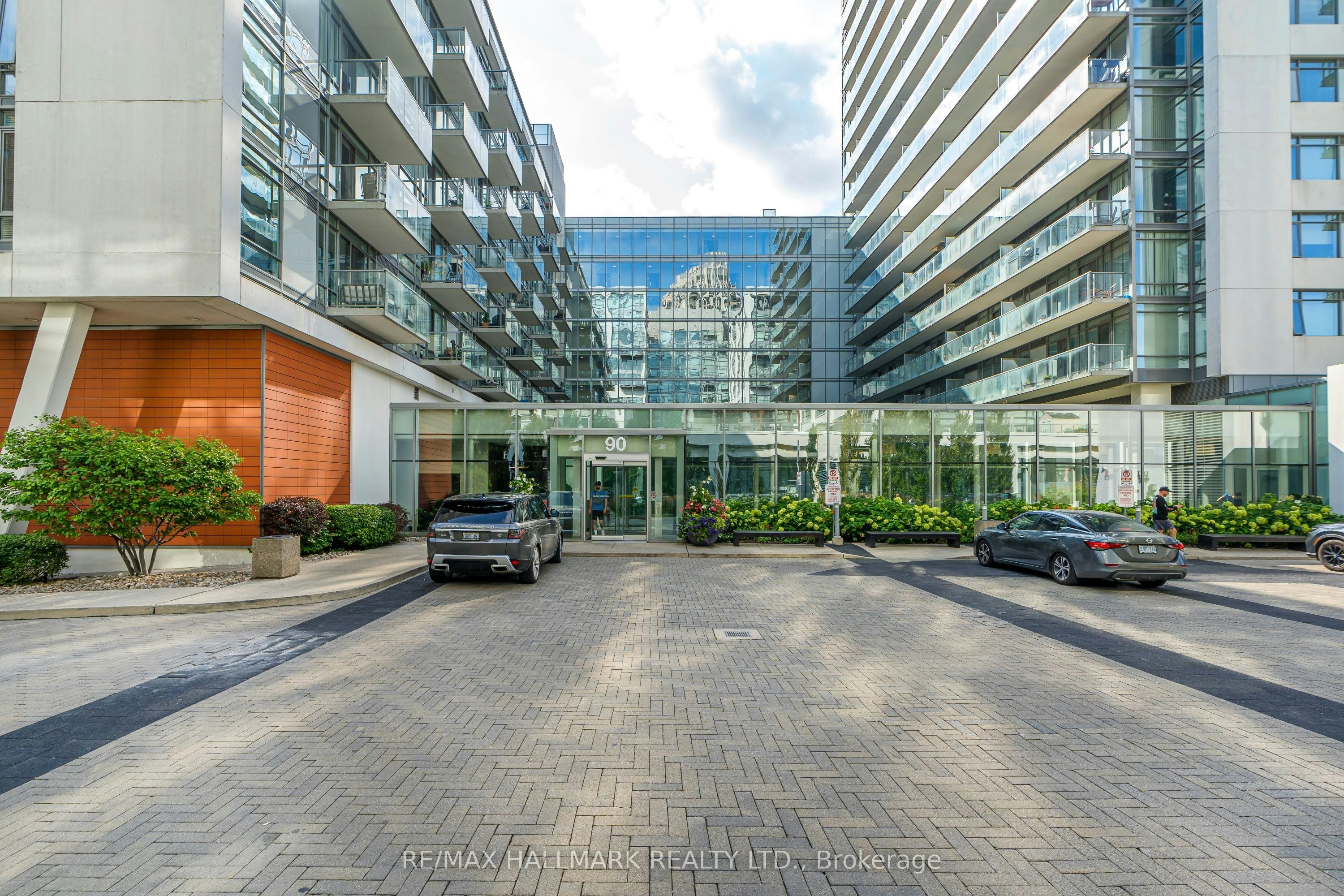 919-90 Stadium Road, Toronto, ON, M5V 3W5 - 9