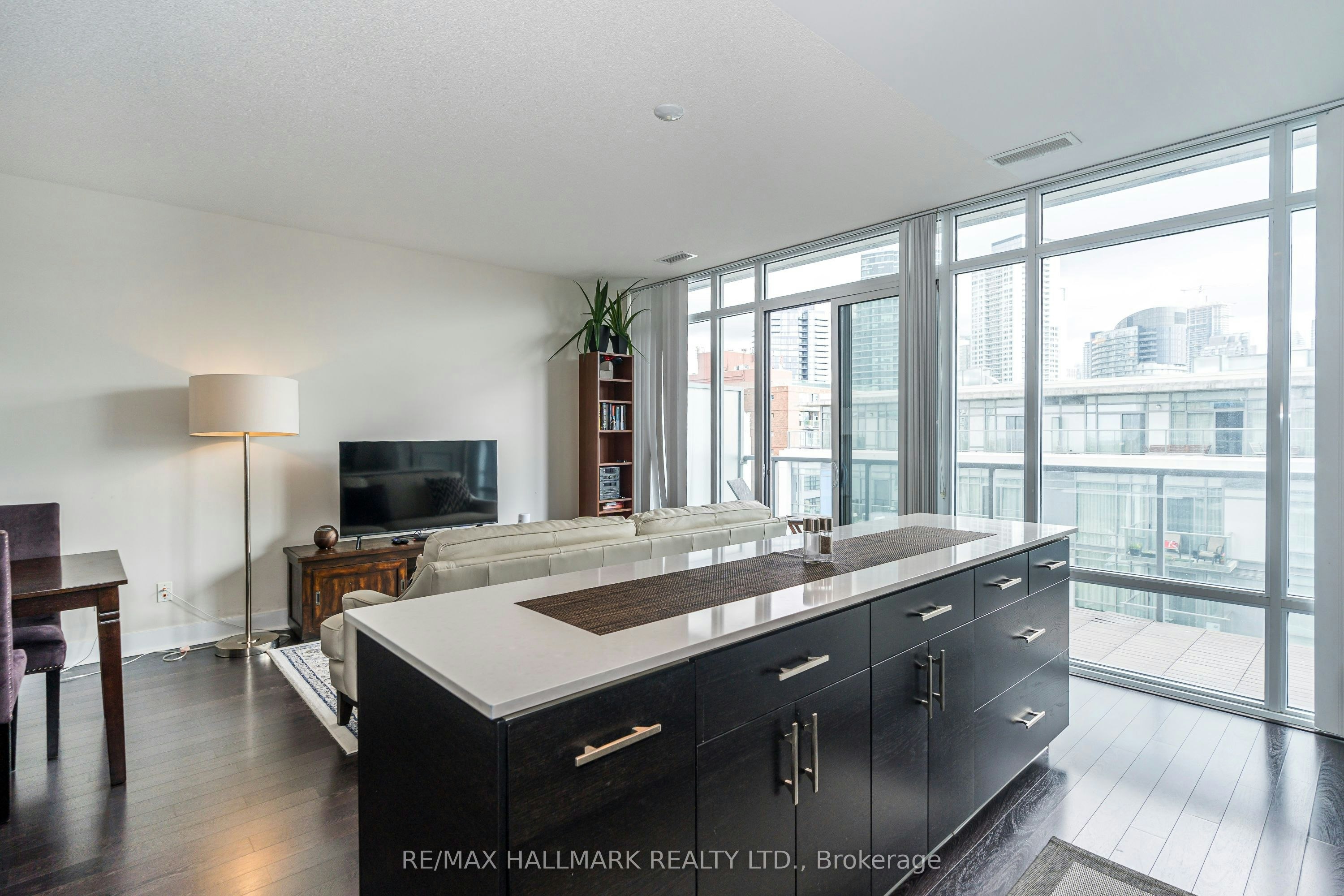 919-90 Stadium Road, Toronto, ON, M5V 3W5 - 31