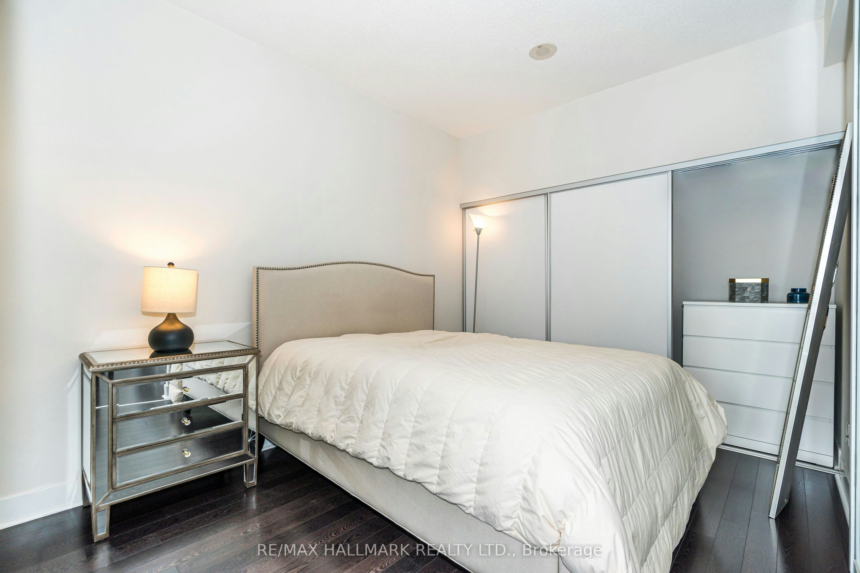 919-90 Stadium Road, Toronto, ON, M5V 3W5 - 38