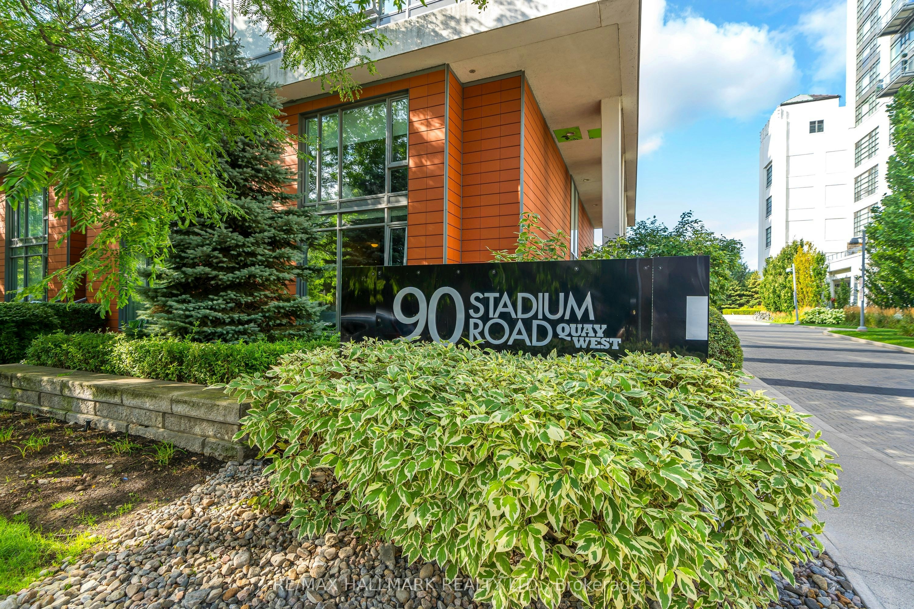 919-90 Stadium Road, Toronto, ON, M5V 3W5 - 8