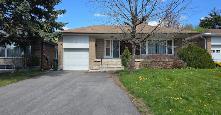 11 Bowerbank Drive, Toronto, ON, M2M 1Z9 - 3
