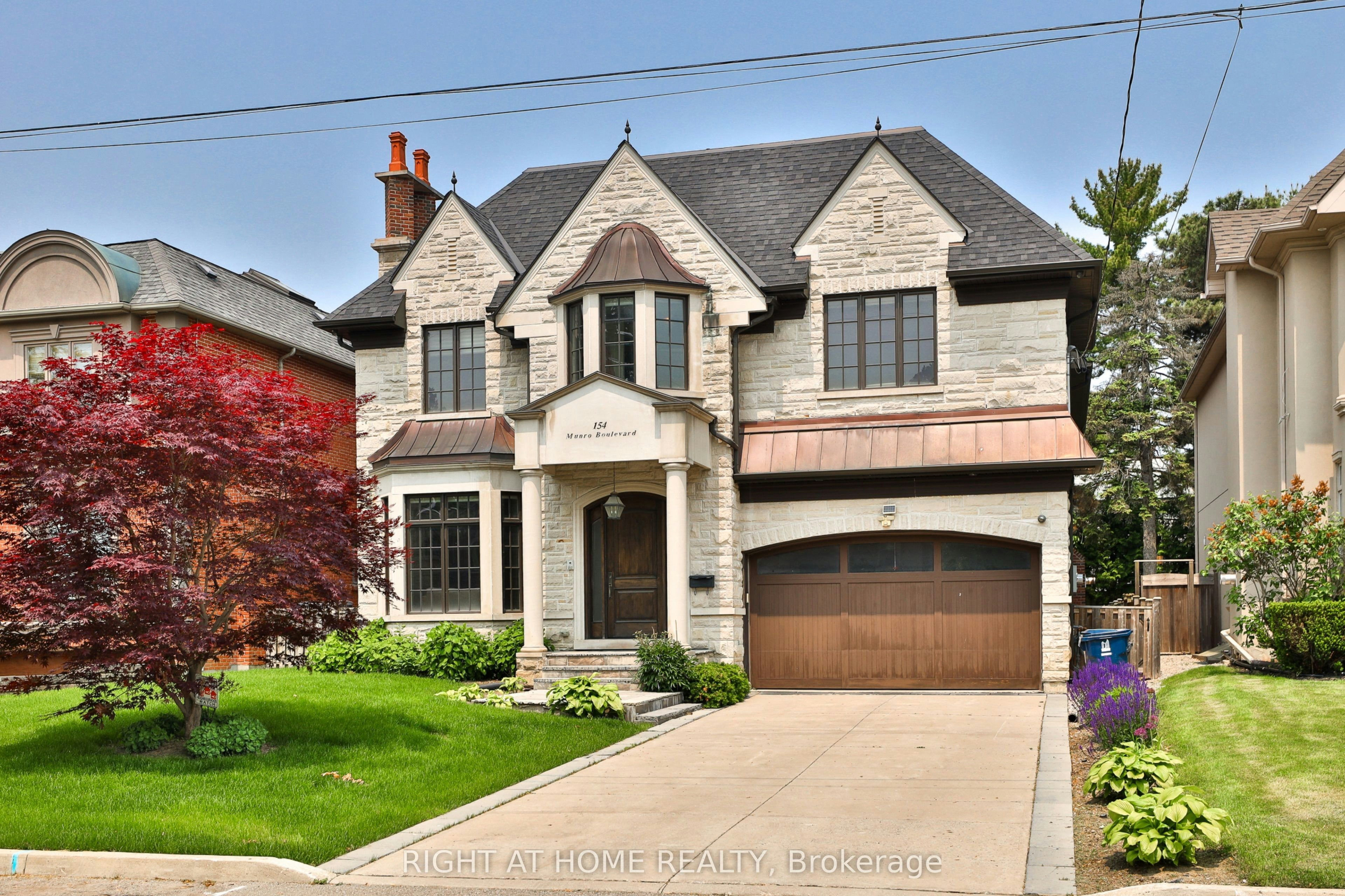 154 Munro Boulevard, Toronto, ON, M2P 1C8