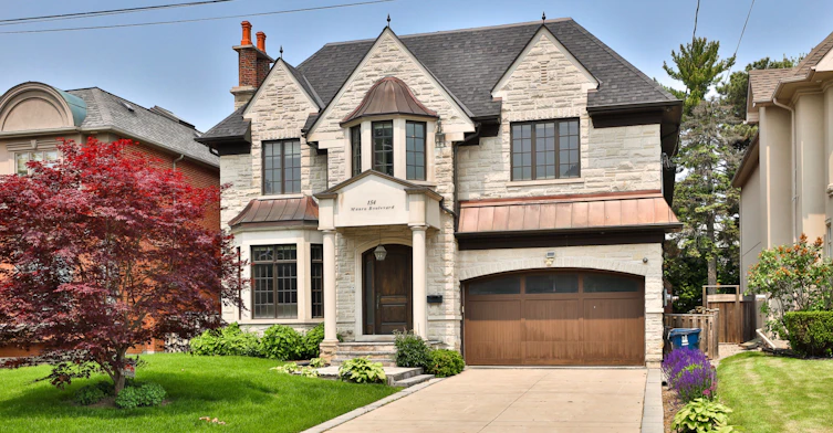 154 Munro Boulevard, Toronto, ON, M2P 1C8