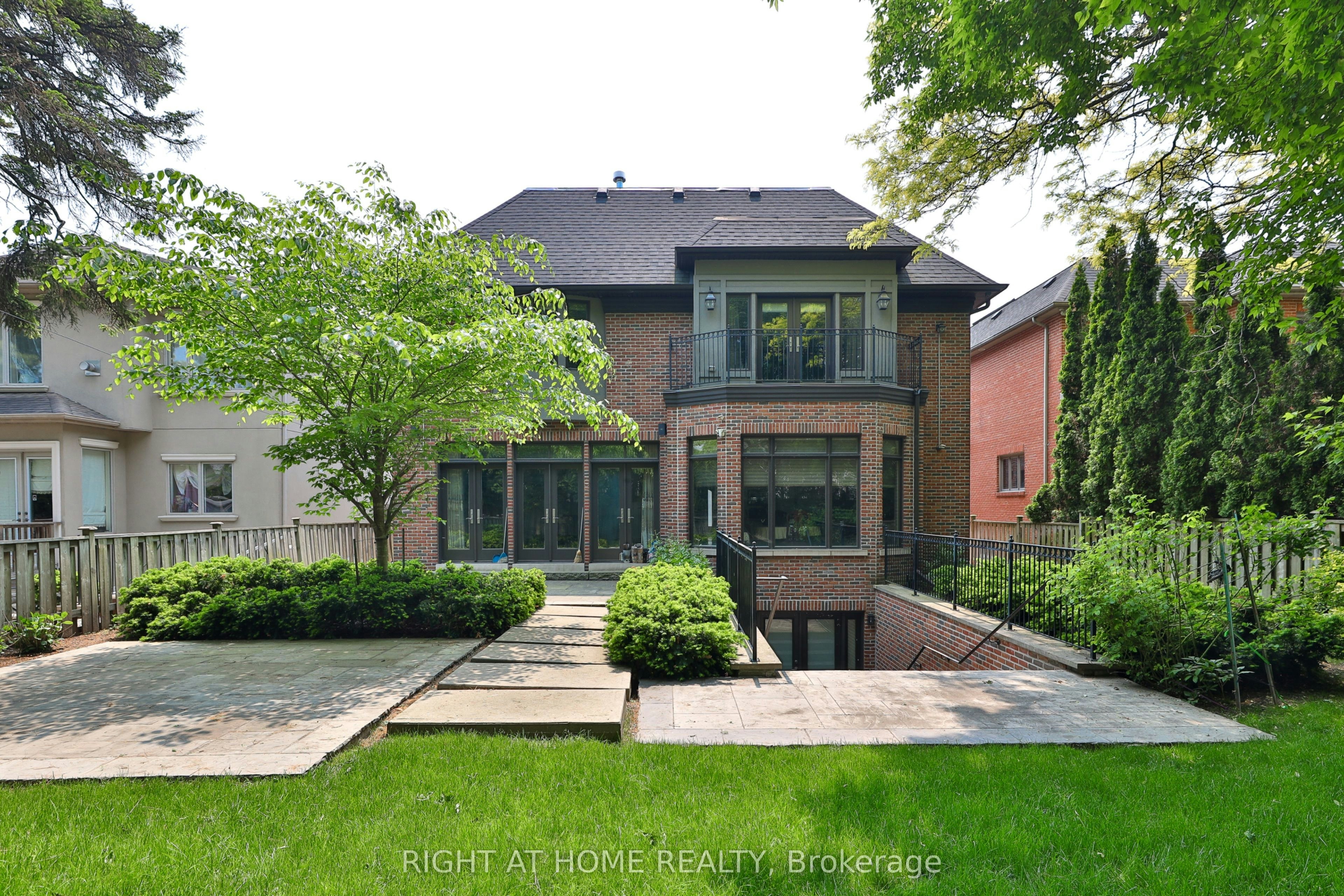 154 Munro Boulevard, Toronto, ON, M2P 1C8 - 43