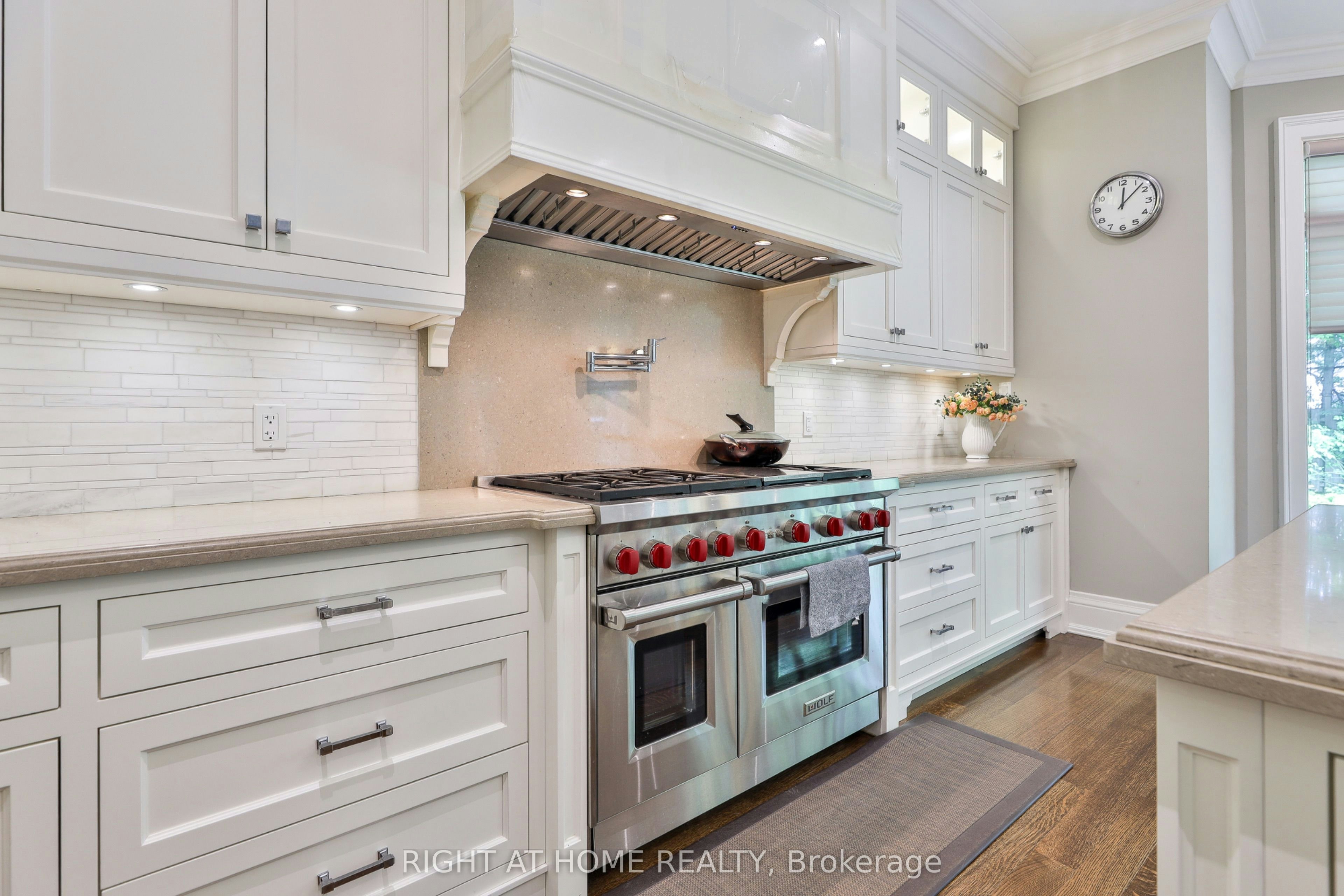 154 Munro Boulevard, Toronto, ON, M2P 1C8 - 12