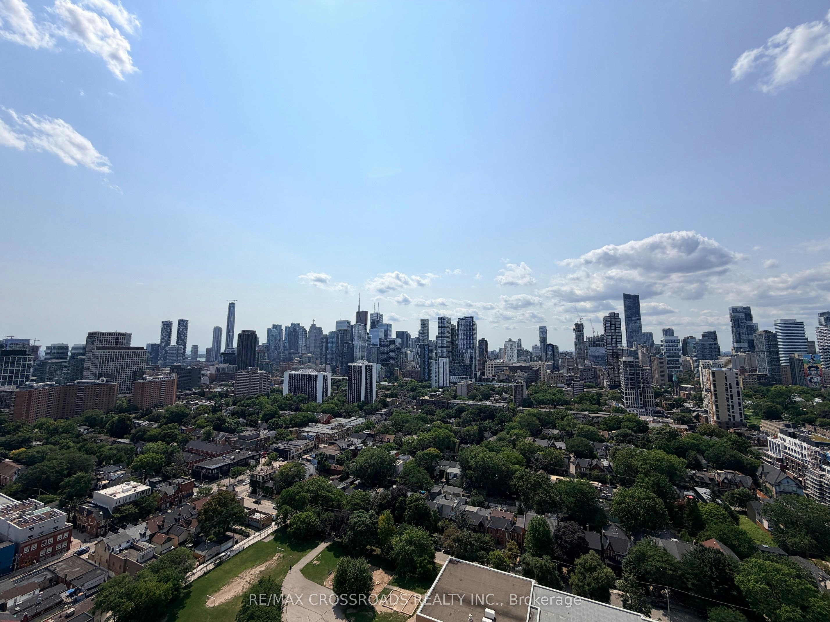 2505-10 Oak Street, Toronto, ON, M5A 0Z1 - 14