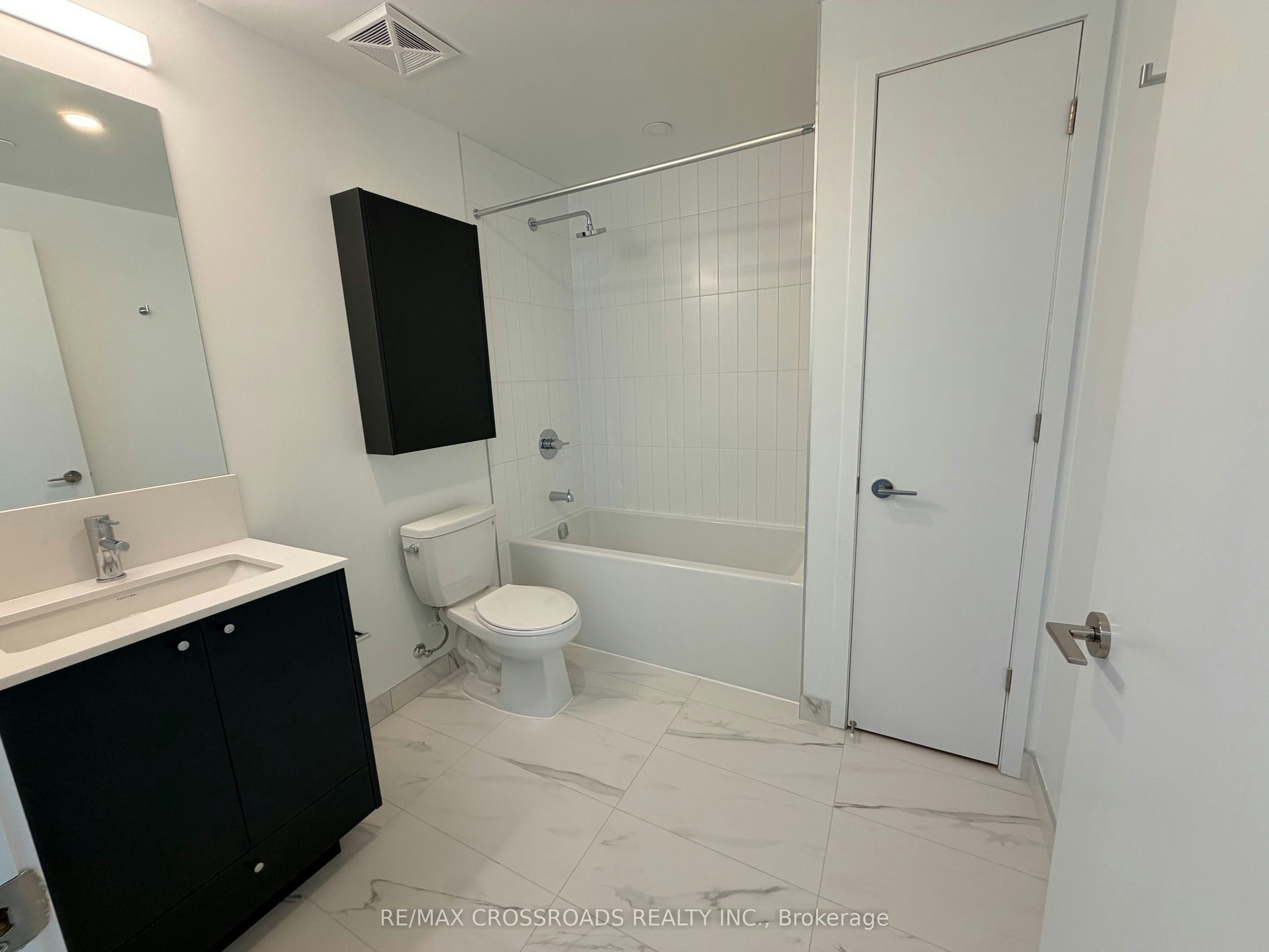 2505-10 Oak Street, Toronto, ON, M5A 0Z1 - 12