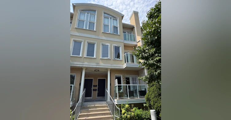 3-426 Kenneth Avenue, Toronto, ON, M2N 4W3