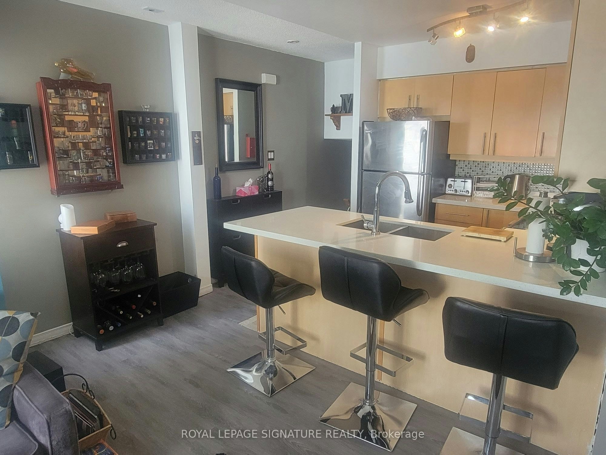 212-12 Sudbury Street, Toronto, ON, M6J 3W7 - 2