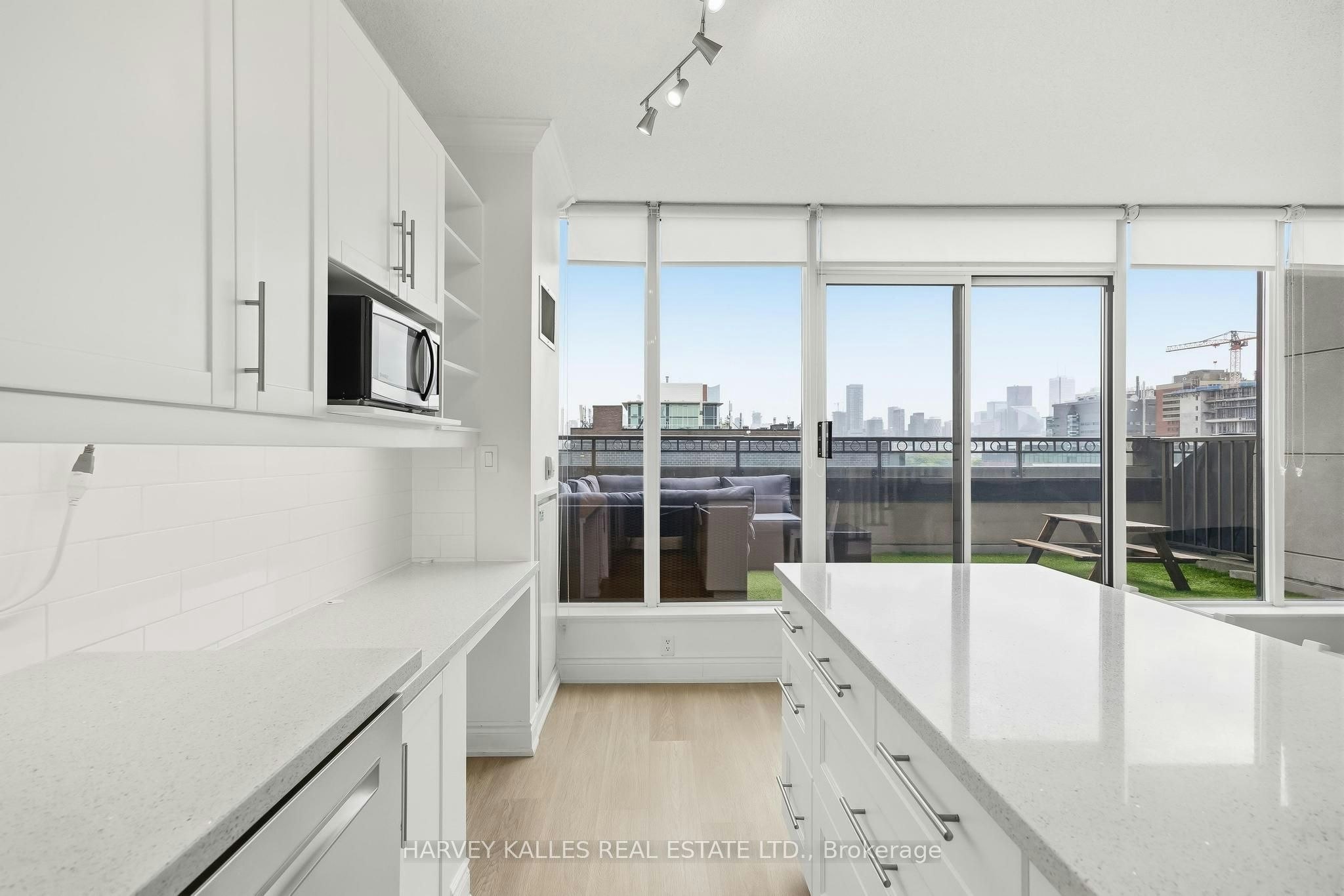 Ph14-308 Palmerston Avenue, Toronto, ON, M6J 3X9 - 16
