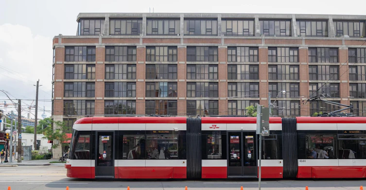 Ph14-308 Palmerston Avenue, Toronto, ON, M6J 3X9 - 3