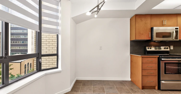 708-195 St Patrick Street, Toronto, ON, M5T 2Y8 - 12