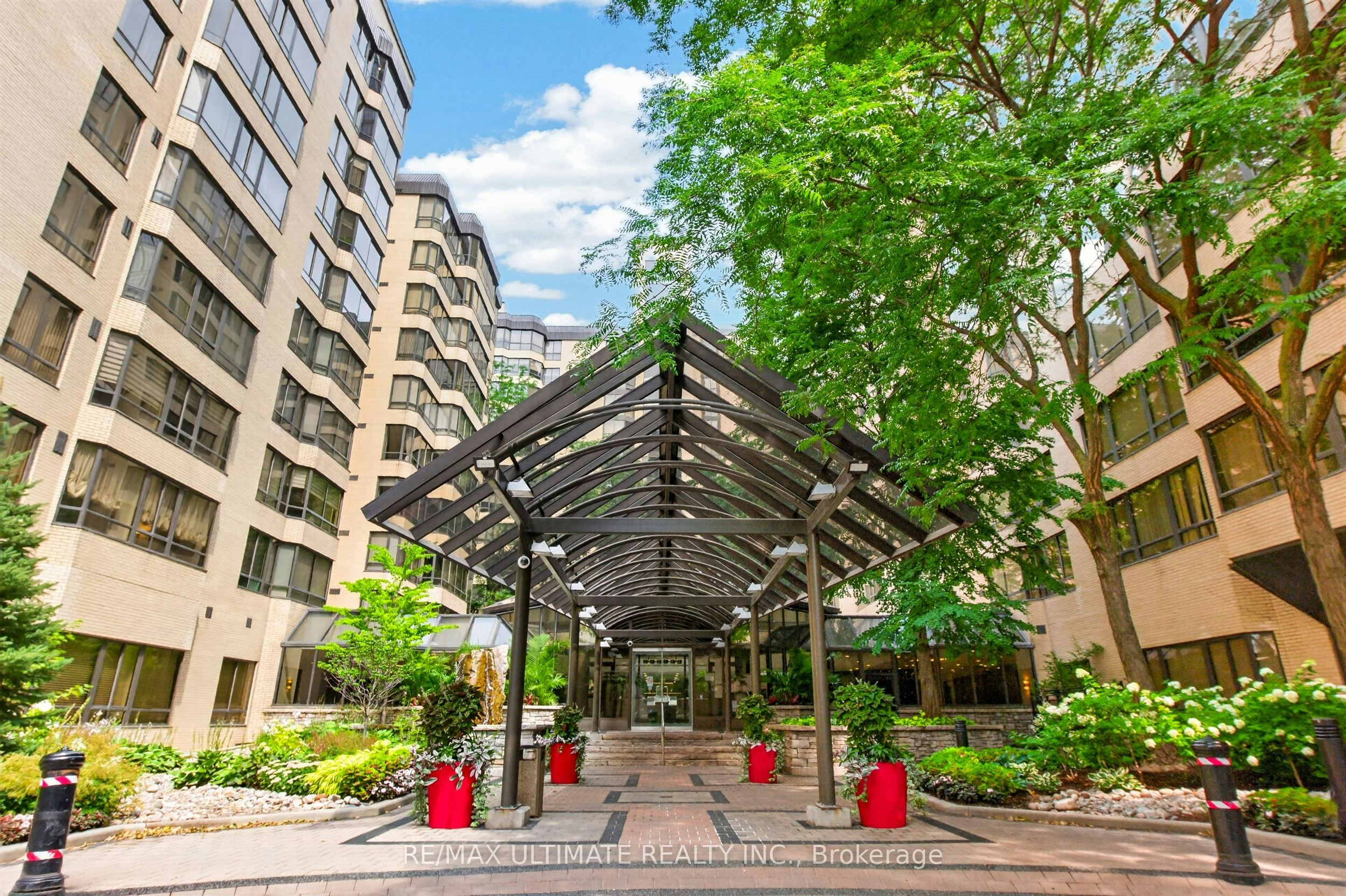 708-195 St Patrick Street, Toronto, ON, M5T 2Y8