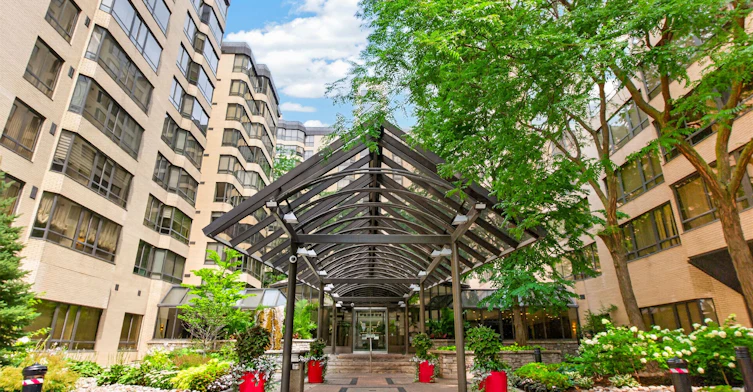 708-195 St Patrick Street, Toronto, ON, M5T 2Y8