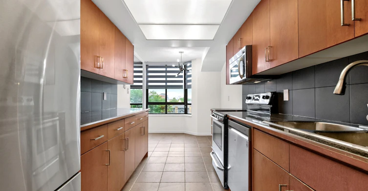 708-195 St Patrick Street, Toronto, ON, M5T 2Y8 - 10