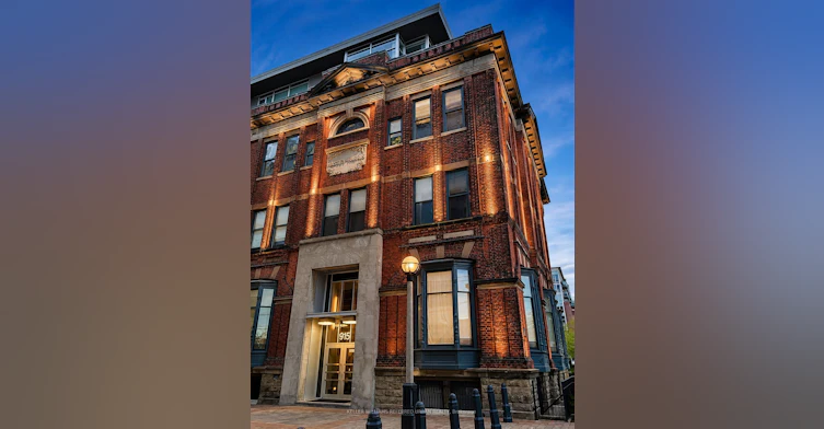 403-915 King Street, Toronto, ON, M6K 3M2