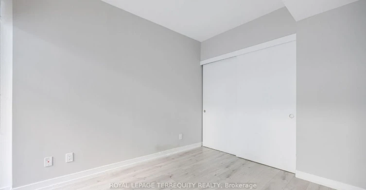 330-161 Roehampton Avenue, Toronto, ON, M4P 0C8 - 3