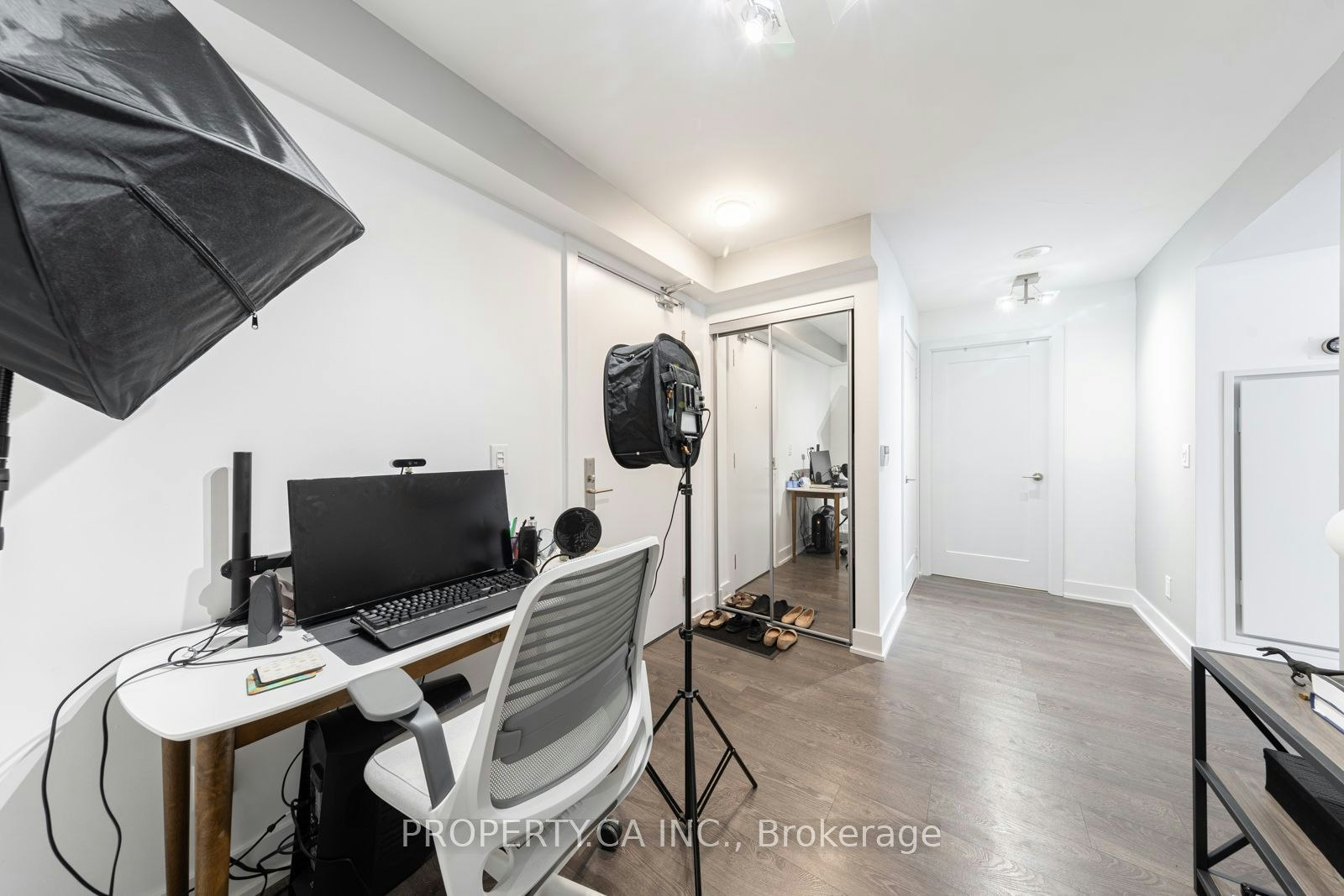 411-318 Richmond Street W, Toronto, ON, M5V 1X2 - 3