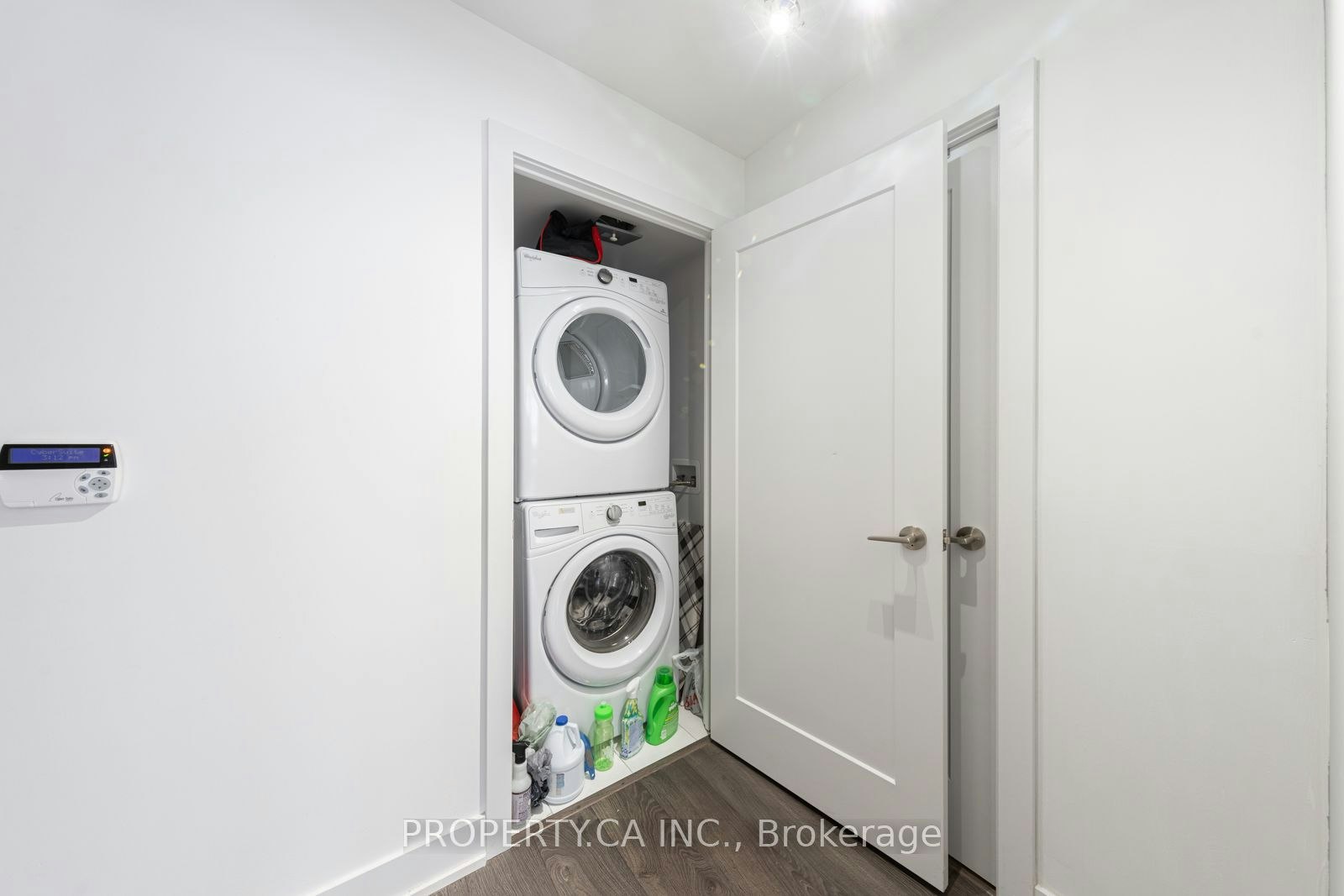 411-318 Richmond Street W, Toronto, ON, M5V 1X2 - 5