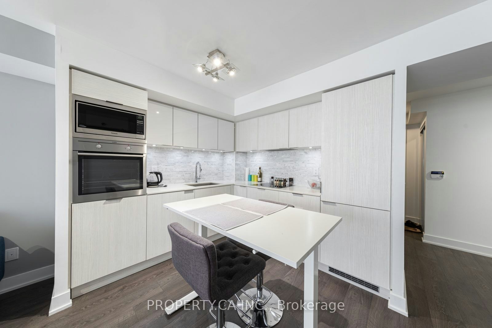 411-318 Richmond Street W, Toronto, ON, M5V 1X2 - 10