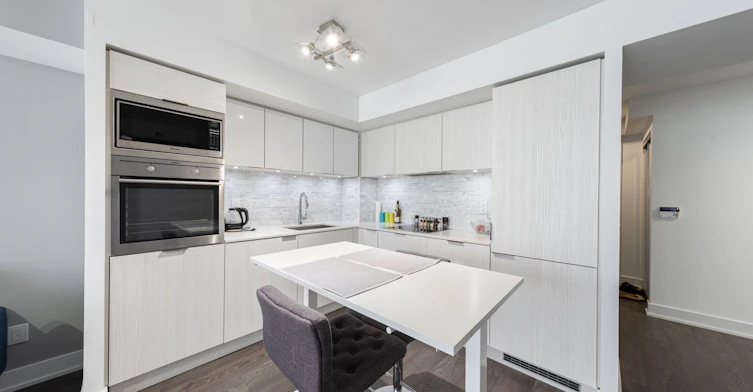 411-318 Richmond Street W, Toronto, ON, M5V 1X2 - 10