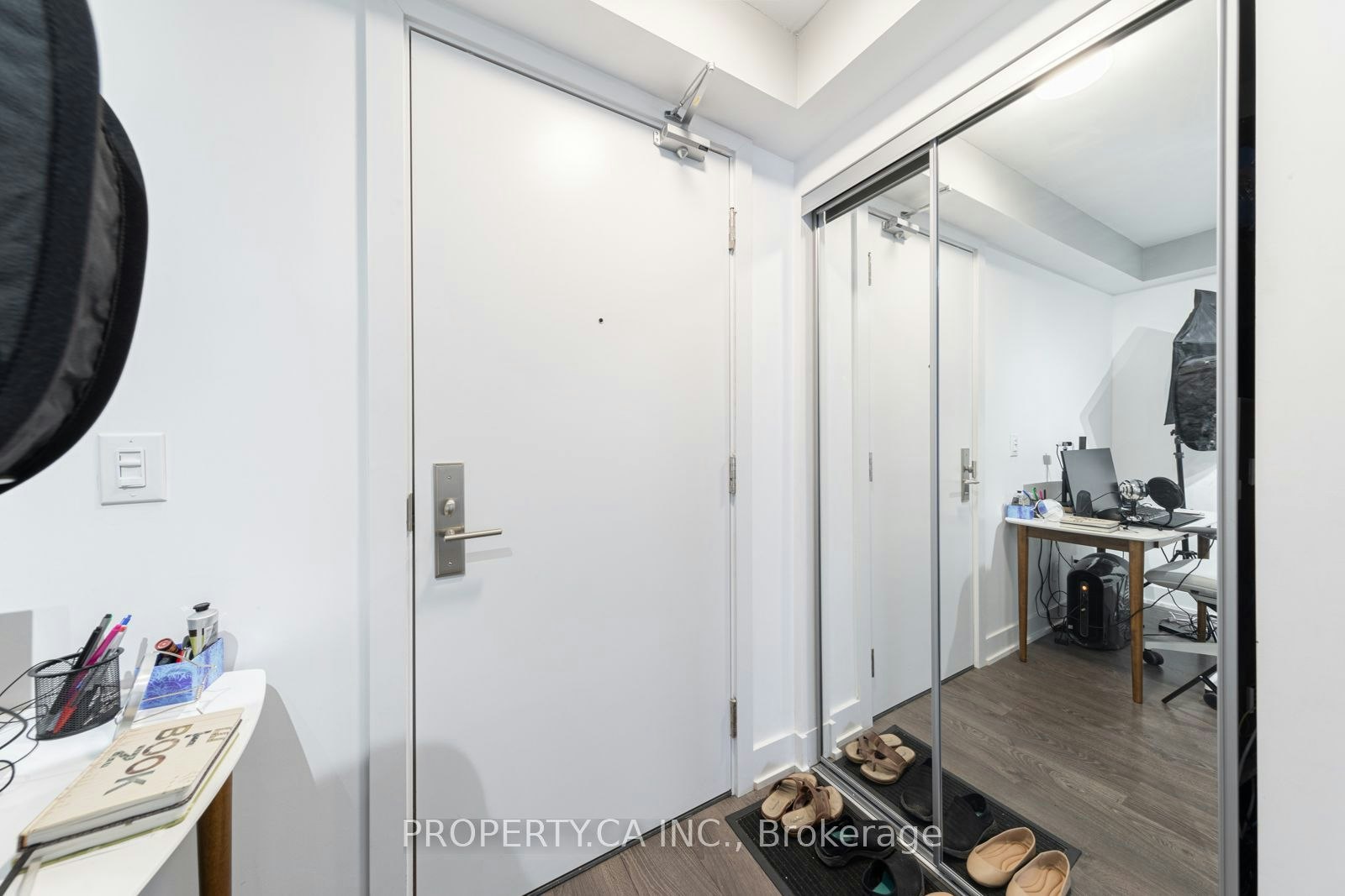 411-318 Richmond Street W, Toronto, ON, M5V 1X2 - 4