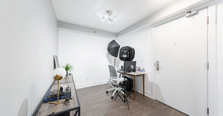 411-318 Richmond Street W, Toronto, ON, M5V 1X2 - 2