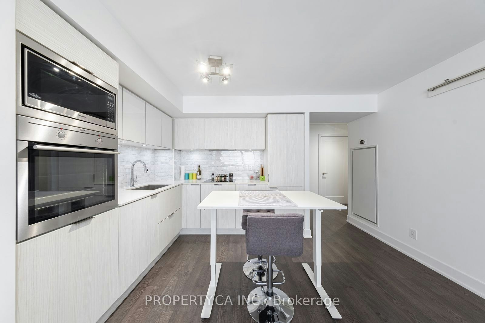 411-318 Richmond Street W, Toronto, ON, M5V 1X2 - 11