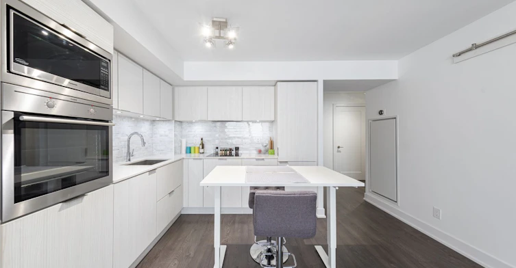 411-318 Richmond Street W, Toronto, ON, M5V 1X2 - 11