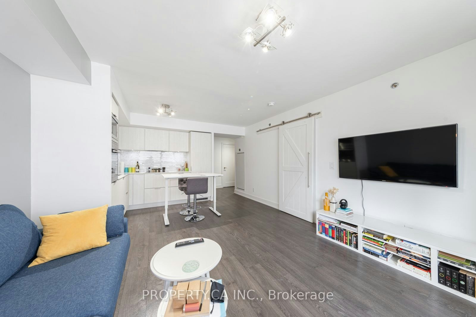 411-318 Richmond Street W, Toronto, ON, M5V 1X2 - 9