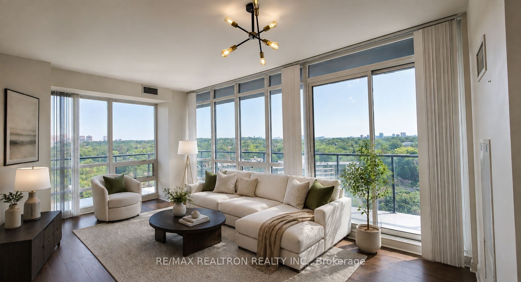 1105-825 Church Street, Toronto, ON, M4W 3Z4
