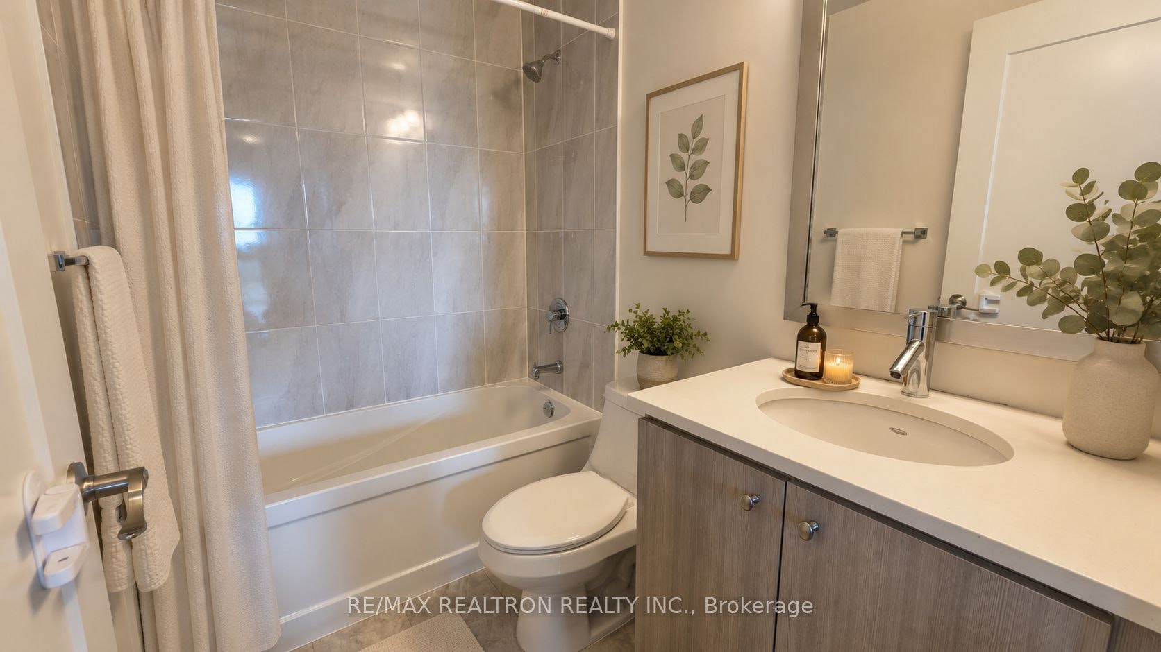 1105-825 Church Street, Toronto, ON, M4W 3Z4 - 4