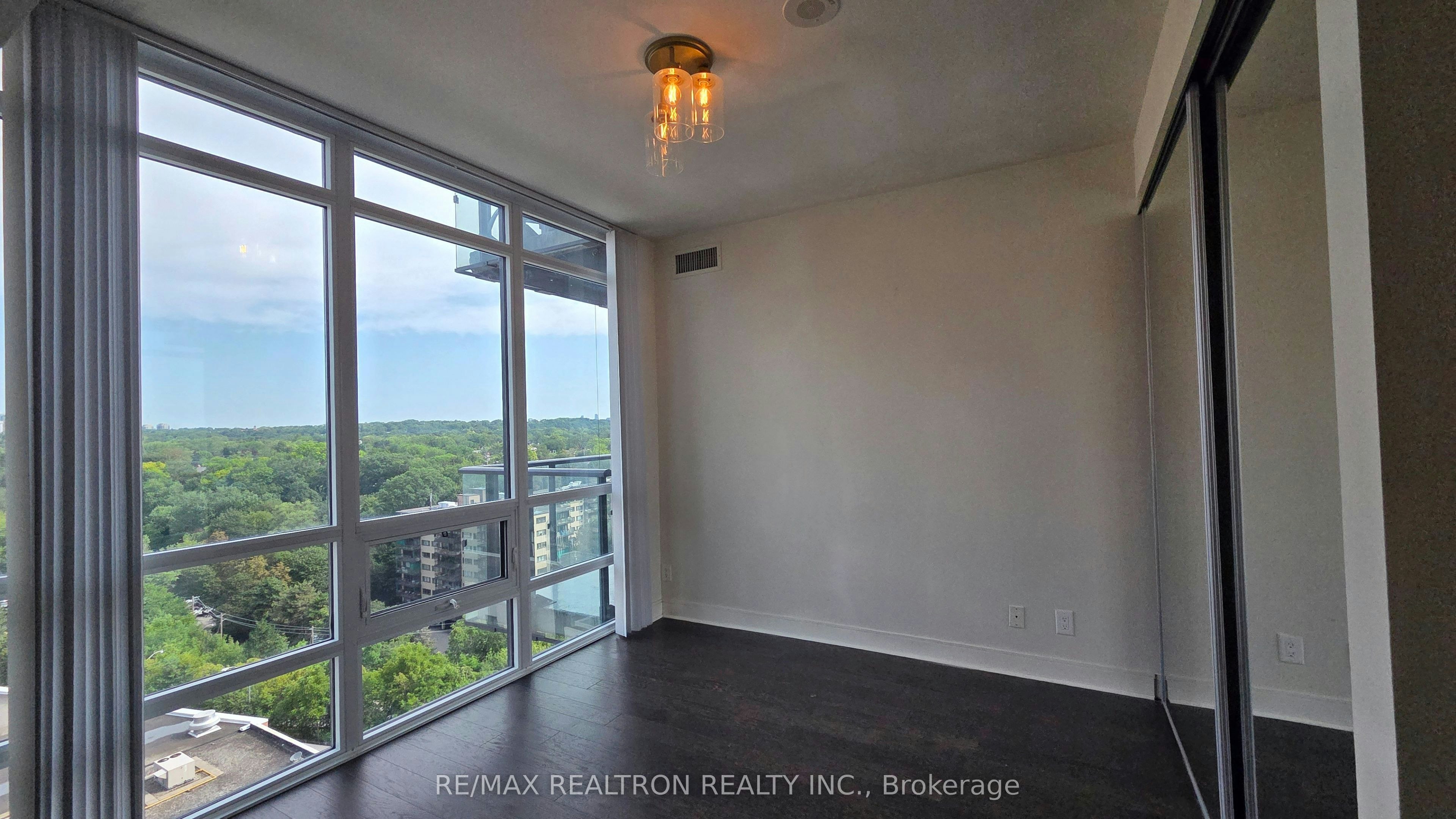 1105-825 Church Street, Toronto, ON, M4W 3Z4 - 11