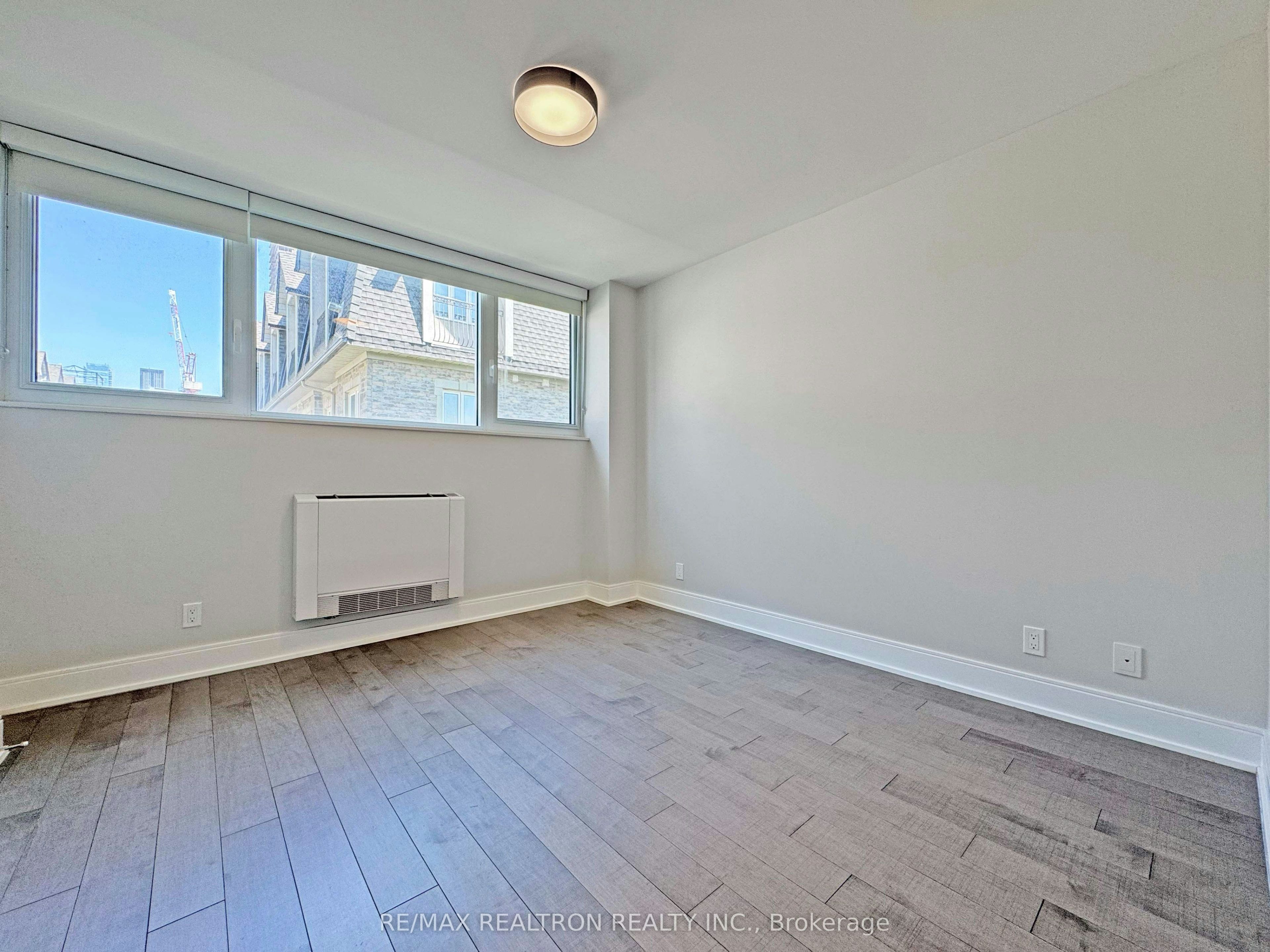 301-11 Walmer Road, Toronto, ON, M5R 2W9 - 7