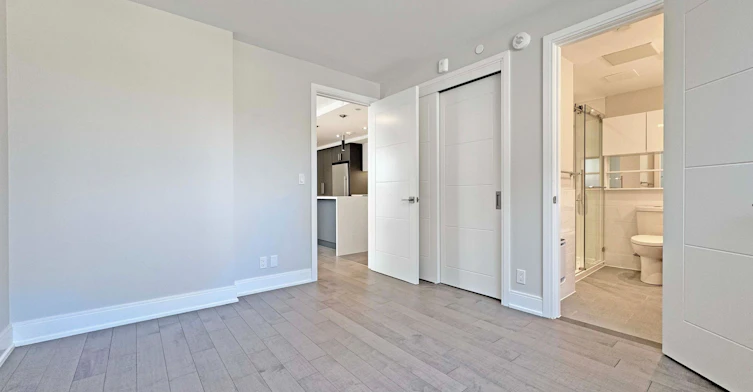 301-11 Walmer Road, Toronto, ON, M5R 2W9 - 8